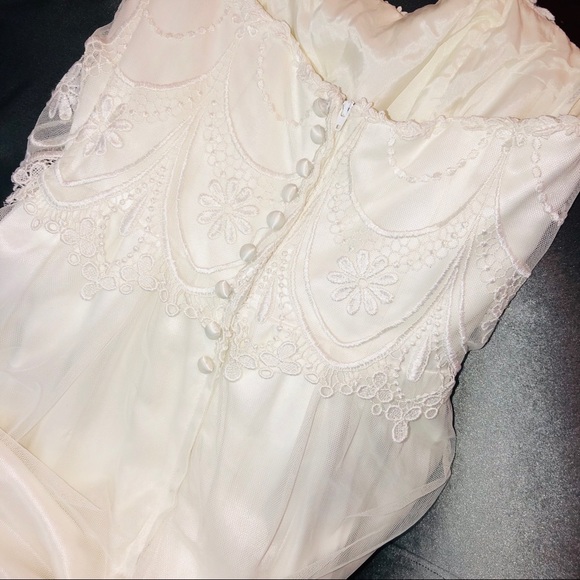 Jessica McClintock Wedding Dress size 4 - Picture 4 of 7